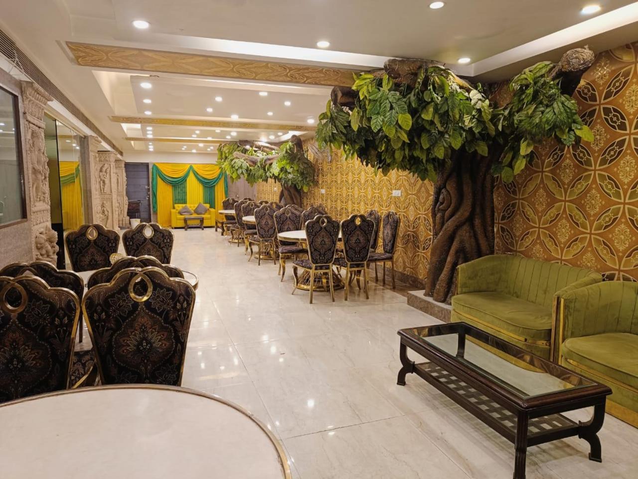 Hotel Waterfall Paschim Vihar Delhi Екстер'єр фото