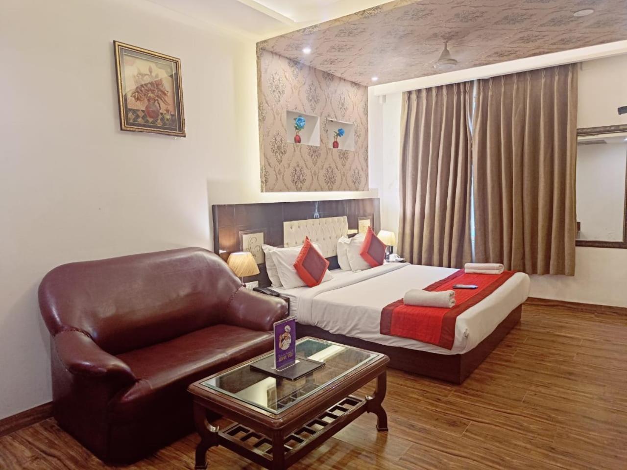 Hotel Waterfall Paschim Vihar Delhi Екстер'єр фото